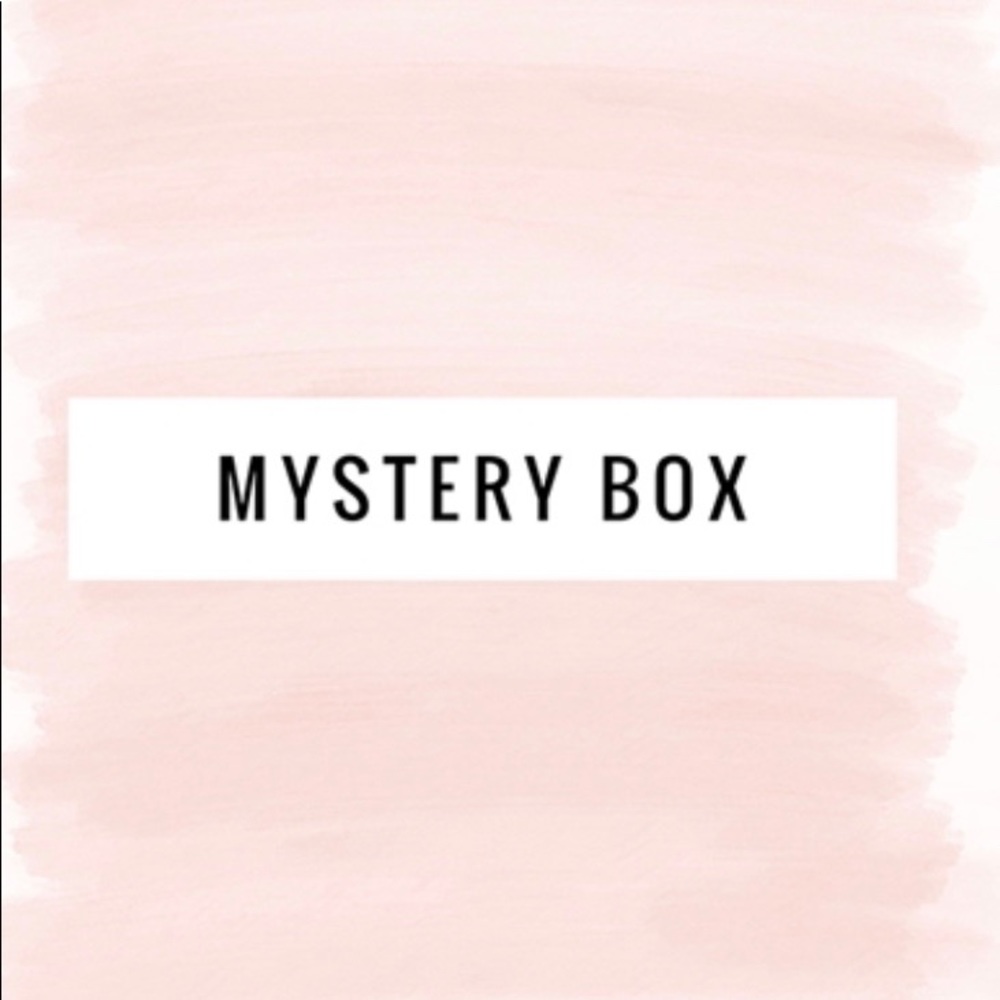 Mystery box 🌻💜 baby girl size 6 months